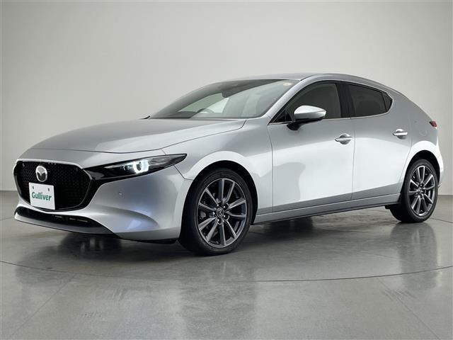 MAZDA3ファストバック 20Sバーガンディ セレクション 純正8.8型ナビ BOSE 赤革 禁煙 HUD BSM HDMI パドルシフト 追従クルコン フルセグ DVD パワーシート シートヒーター ETC ドラレコ LEDライト 衝突軽減 コーナーセンサー(16枚目)