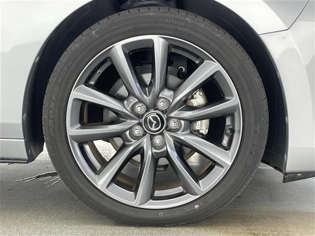 MAZDA3ファストバック 20Sバーガンディ セレクション 純正8.8型ナビ BOSE 赤革 禁煙 HUD BSM HDMI パドルシフト 追従クルコン フルセグ DVD パワーシート シートヒーター ETC ドラレコ LEDライト 衝突軽減 コーナーセンサー(25枚目)