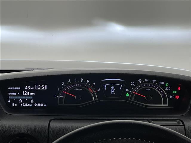 Ｎ－ＢＯＸカスタム Ｇ・ＥＸターボホンダセンシング　純正８型ナビ　バックカメラ　追従クルコン　禁煙　フルセグ　ＤＶＤ　パドルシフト　黒ハーフレザー　両側パワスラ　ホンダセンシング　ＥＴＣ　ＬＥＤオートライト　衝突軽減　ハンドル支援　誤発進抑制　フォグ（11枚目）