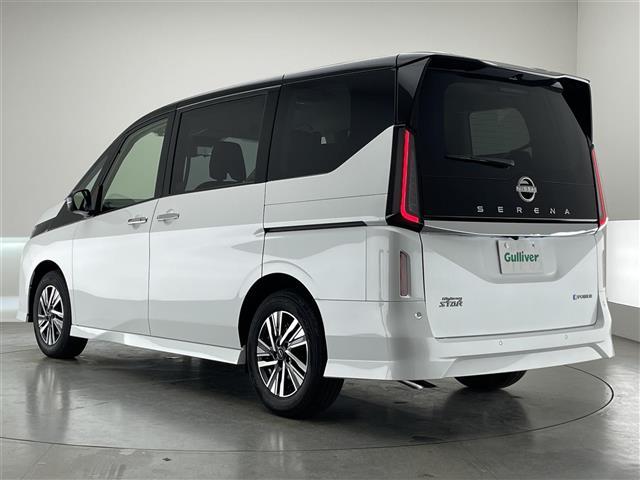 セレナ e-パワー ハイウェイスターV 登録済未使用車 純12.3型DAナビTV 禁煙 純正11型後席モニター 全方位カメラ プロパイロット BSM 内蔵前後ドラレコ デジタルインナーミラー HDMI ワイヤレス充電 衝突軽減 ハンドル支援(18枚目)