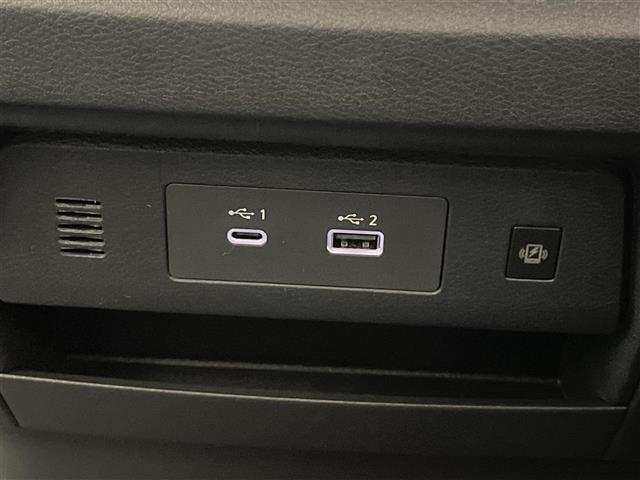 セレナ e-パワー ハイウェイスターV 登録済未使用車 純12.3型DAナビTV 禁煙 純正11型後席モニター 全方位カメラ プロパイロット BSM 内蔵前後ドラレコ デジタルインナーミラー HDMI ワイヤレス充電 衝突軽減 ハンドル支援(28枚目)