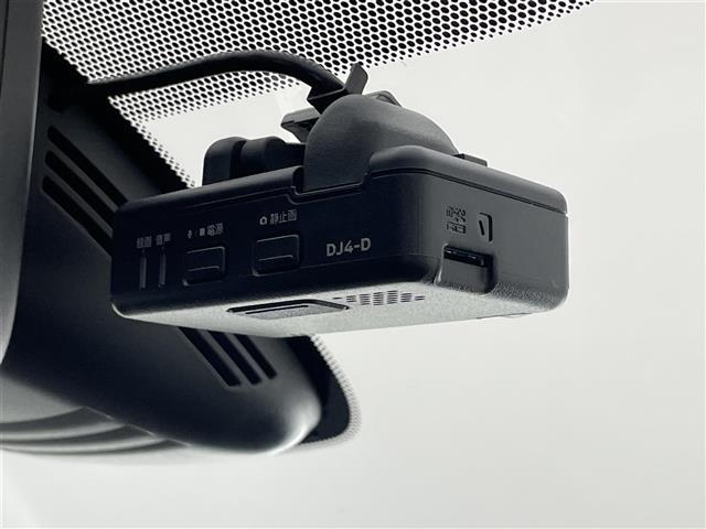 セレナ ハイウェイスターV 純正10型ナビ 全方位カメラ 禁煙車 デジタルインナーミラー フルセグTV ブルーレイ HDMI プロパイロット BSM ETC ドラレコ コーナーセンサー 衝突軽減 追従クルコン 両側パワスラドア(6枚目)