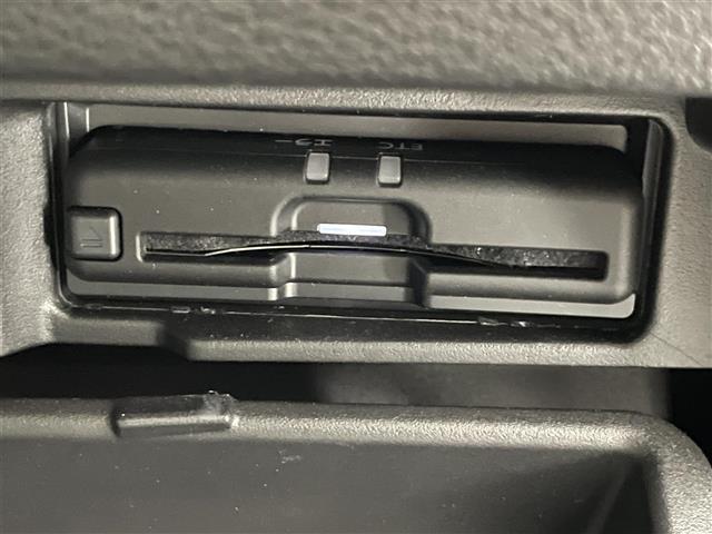 セレナ ハイウェイスターV 純正10型ナビ 全方位カメラ 禁煙車 デジタルインナーミラー フルセグTV ブルーレイ HDMI プロパイロット BSM ETC ドラレコ コーナーセンサー 衝突軽減 追従クルコン 両側パワスラドア(7枚目)