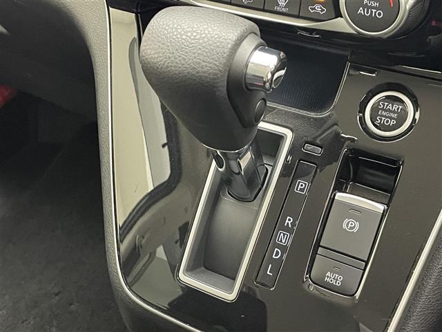 セレナ ハイウェイスターV 純正10型ナビ 全方位カメラ 禁煙車 デジタルインナーミラー フルセグTV ブルーレイ HDMI プロパイロット BSM ETC ドラレコ コーナーセンサー 衝突軽減 追従クルコン 両側パワスラドア(14枚目)