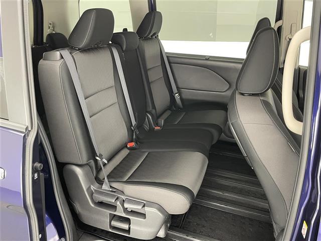 セレナ ハイウェイスターV 純正10型ナビ 全方位カメラ 禁煙車 デジタルインナーミラー フルセグTV ブルーレイ HDMI プロパイロット BSM ETC ドラレコ コーナーセンサー 衝突軽減 追従クルコン 両側パワスラドア(20枚目)