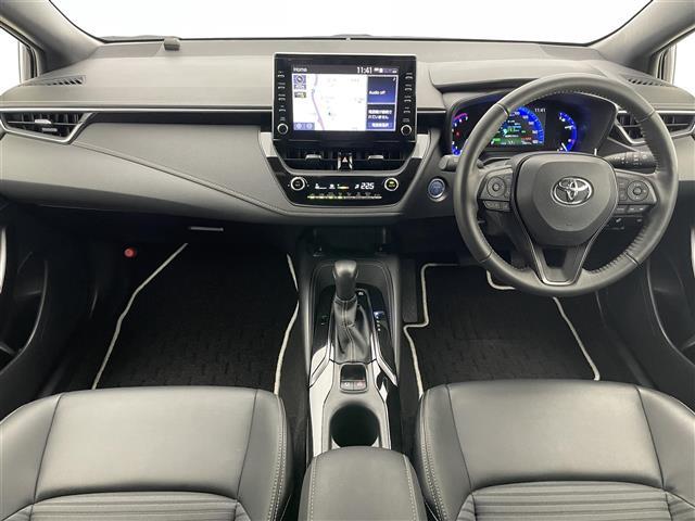 カローラツーリング ハイブリッド　ダブルバイビー　純正９型ＤＡナビＴＶ　バックカメラ　禁煙車　ハーフレザー　シートヒーター　ＢＳＭ　ＥＴＣ２．０　ハンドルヒーター　前後ドラレコ　ＬＥＤライト　セーフティセンス　衝突軽減　追従クルコン　電動パーキングＢ（2枚目）
