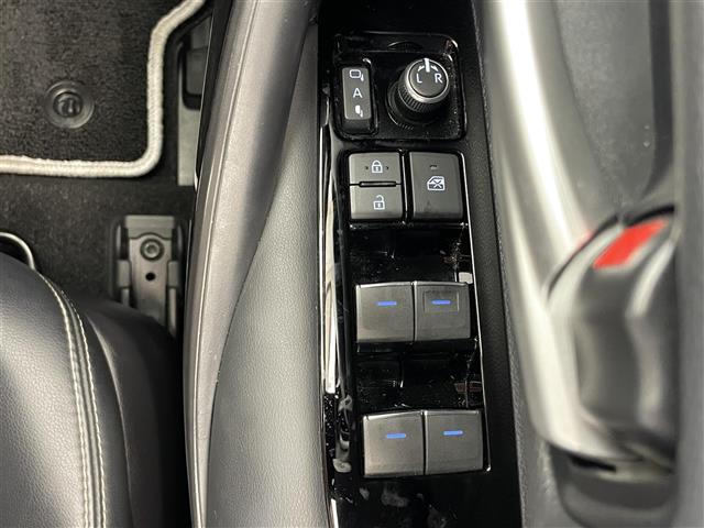 カローラツーリング ハイブリッド　ダブルバイビー　純正９型ＤＡナビＴＶ　バックカメラ　禁煙車　ハーフレザー　シートヒーター　ＢＳＭ　ＥＴＣ２．０　ハンドルヒーター　前後ドラレコ　ＬＥＤライト　セーフティセンス　衝突軽減　追従クルコン　電動パーキングＢ（30枚目）