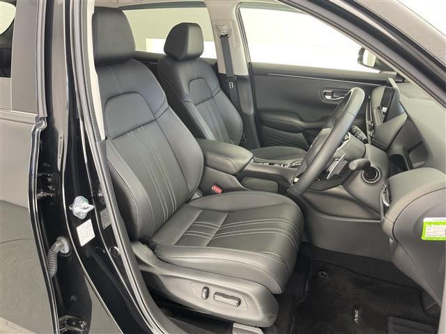 ＺＲ－Ｖ ｅ：ＨＥＶ　Ｚ　純正９型ＤＡナビＴＶ　ＢＯＳＥ　黒革　禁煙車　シートヒーター　ワイヤレス充電　電動リアゲートステアリングヒーター　コーナーセンサー　ホンダセンシング　衝突軽減　追従クルコン　ハンドル支援　ＬＥＤライト（19枚目）