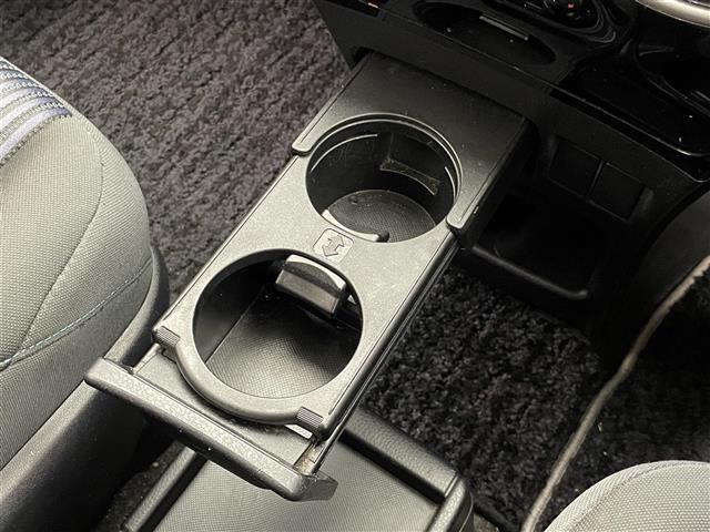 ヴォクシー ハイブリッドZS 煌II アルパイン11型ナビ 後席モニター 禁煙 バックカメラ コーナーセンサー 両側パワスラ ドラレコ セーフティセンス 衝突軽減 車線逸脱 オートハイビーム LEDオートライト フォグランプ 純正マット(15枚目)