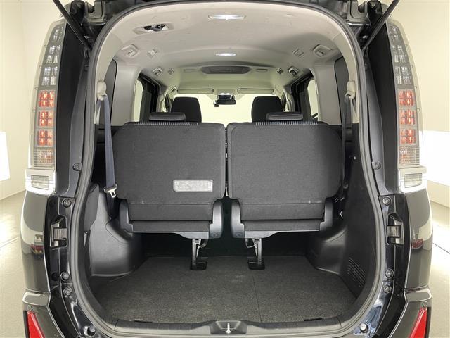 ヴォクシー ハイブリッドZS 煌II アルパイン11型ナビ 後席モニター 禁煙 バックカメラ コーナーセンサー 両側パワスラ ドラレコ セーフティセンス 衝突軽減 車線逸脱 オートハイビーム LEDオートライト フォグランプ 純正マット(22枚目)