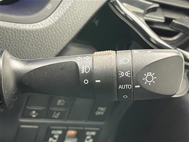 ヴォクシー ハイブリッドZS 煌II アルパイン11型ナビ 後席モニター 禁煙 バックカメラ コーナーセンサー 両側パワスラ ドラレコ セーフティセンス 衝突軽減 車線逸脱 オートハイビーム LEDオートライト フォグランプ 純正マット(34枚目)