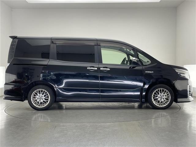 ヴォクシー ハイブリッドZS 煌II アルパイン11型ナビ 後席モニター 禁煙 バックカメラ コーナーセンサー 両側パワスラ ドラレコ セーフティセンス 衝突軽減 車線逸脱 オートハイビーム LEDオートライト フォグランプ 純正マット(40枚目)