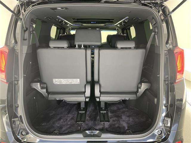 アルファードハイブリッド エグゼクティブラウンジＳ　メーカーナビ　全方位カメラ　ＪＢＬ　禁煙　Ｗムーンルーフ　リヤエンターテイメント　デジインミラー　パーキングアシスト　黒革　ワイヤレス充電　ＨＤＭＩ　ＢＳＭ　ベンチレーション　ＡＣ１００Ｖ　ＤＶＤ再生（22枚目）