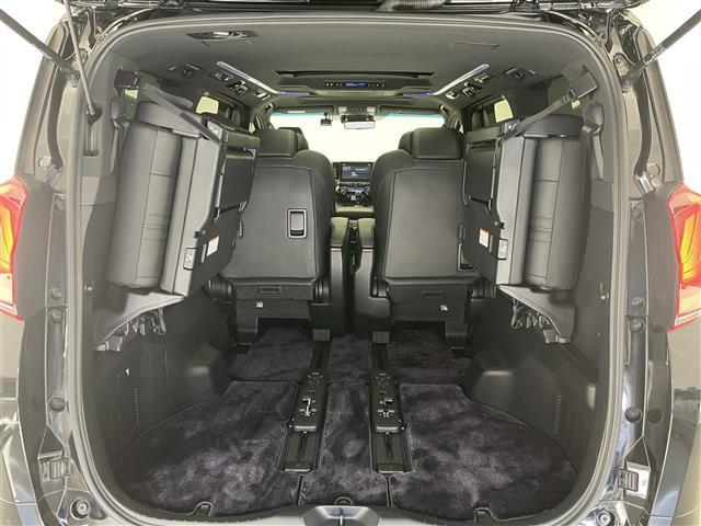 アルファードハイブリッド エグゼクティブラウンジＳ　メーカーナビ　全方位カメラ　ＪＢＬ　禁煙　Ｗムーンルーフ　リヤエンターテイメント　デジインミラー　パーキングアシスト　黒革　ワイヤレス充電　ＨＤＭＩ　ＢＳＭ　ベンチレーション　ＡＣ１００Ｖ　ＤＶＤ再生（23枚目）