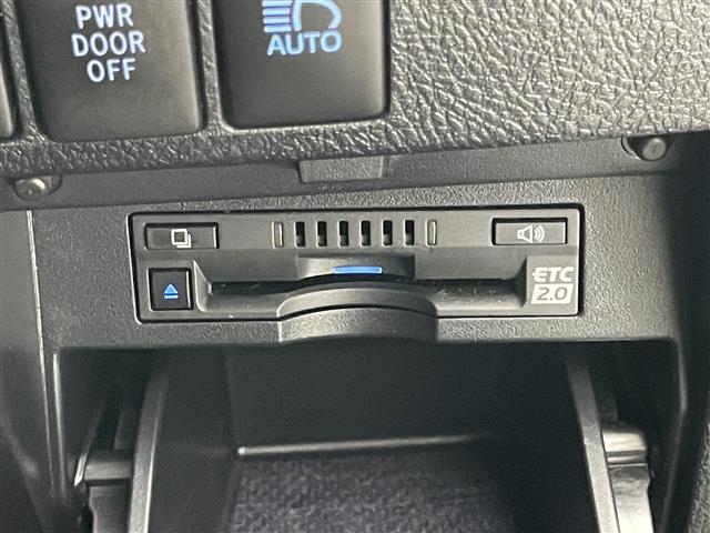 アルファードハイブリッド エグゼクティブラウンジＳ　メーカーナビ　全方位カメラ　ＪＢＬ　禁煙　Ｗムーンルーフ　リヤエンターテイメント　デジインミラー　パーキングアシスト　黒革　ワイヤレス充電　ＨＤＭＩ　ＢＳＭ　ベンチレーション　ＡＣ１００Ｖ　ＤＶＤ再生（30枚目）