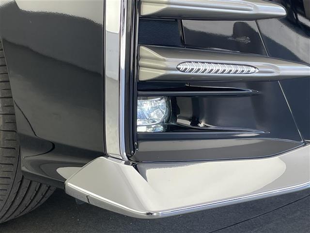 アルファードハイブリッド エグゼクティブラウンジＳ　メーカーナビ　全方位カメラ　ＪＢＬ　禁煙　Ｗムーンルーフ　リヤエンターテイメント　デジインミラー　パーキングアシスト　黒革　ワイヤレス充電　ＨＤＭＩ　ＢＳＭ　ベンチレーション　ＡＣ１００Ｖ　ＤＶＤ再生（35枚目）