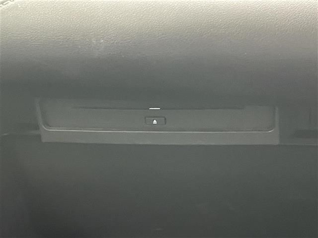 ノア ハイブリッドＳ－Ｚ　純正１０．５型ナビ　ＢＳＭ　禁煙車　快適利便Ｈｉｇｈ　ＤＶＤデッキ　シートヒーター　ハンドルヒーター　電動リアゲート　両側パワスラ　ＡＣ１００Ｖ電源　前後ドラレコ　セーフティセンス　衝突軽減　ＬＥＤ（15枚目）