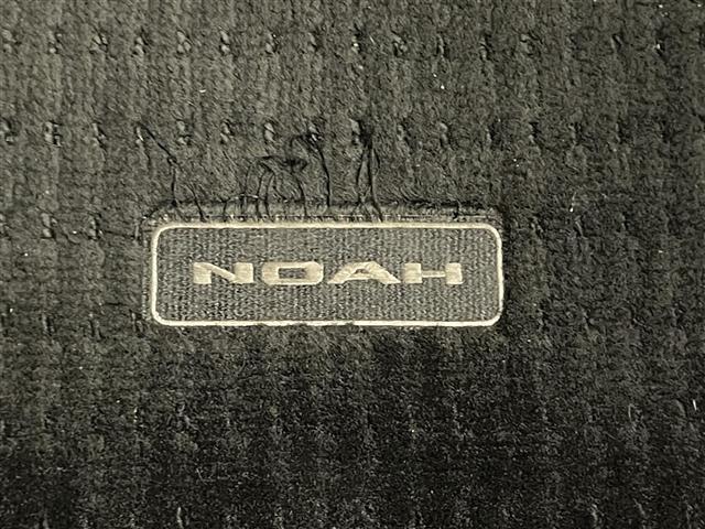 ノア ハイブリッドＳ－Ｚ　純正１０．５型ナビ　ＢＳＭ　禁煙車　快適利便Ｈｉｇｈ　ＤＶＤデッキ　シートヒーター　ハンドルヒーター　電動リアゲート　両側パワスラ　ＡＣ１００Ｖ電源　前後ドラレコ　セーフティセンス　衝突軽減　ＬＥＤ（28枚目）