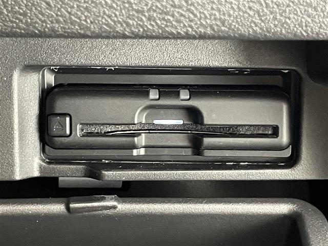 セレナ ｅ－パワー　ハイウェイスターＶ　純正１０型ナビ　シートヒーター　禁煙　全方位カメラ　ＢＳＭ　ハンドルヒーター　寒冷地　ＥＴＣ　ツートンカラー　　コーナーセンサー　両側パワスラ　純正ドラレコ　ＬＥＤオートライト　フォグ　衝突軽減装置（15枚目）