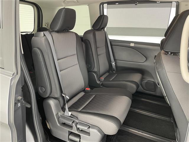 セレナ ｅ－パワー　ハイウェイスターＶ　純正１０型ナビ　シートヒーター　禁煙　全方位カメラ　ＢＳＭ　ハンドルヒーター　寒冷地　ＥＴＣ　ツートンカラー　　コーナーセンサー　両側パワスラ　純正ドラレコ　ＬＥＤオートライト　フォグ　衝突軽減装置（20枚目）