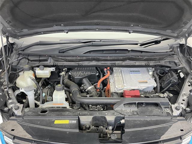 セレナ ｅ－パワー　ハイウェイスターＶ　純正１０型ナビ　シートヒーター　禁煙　全方位カメラ　ＢＳＭ　ハンドルヒーター　寒冷地　ＥＴＣ　ツートンカラー　　コーナーセンサー　両側パワスラ　純正ドラレコ　ＬＥＤオートライト　フォグ　衝突軽減装置（25枚目）