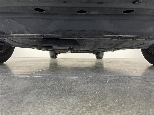 セレナ ｅ－パワー　ハイウェイスターＶ　純正１０型ナビ　シートヒーター　禁煙　全方位カメラ　ＢＳＭ　ハンドルヒーター　寒冷地　ＥＴＣ　ツートンカラー　　コーナーセンサー　両側パワスラ　純正ドラレコ　ＬＥＤオートライト　フォグ　衝突軽減装置（26枚目）