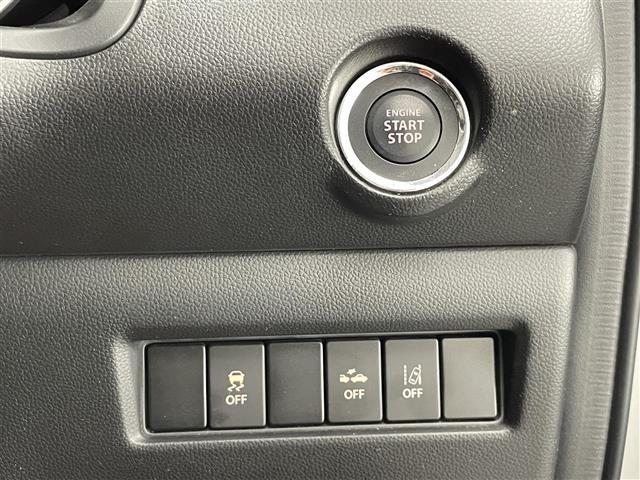 スイフトスポーツ ベースグレード　純正８型ナビ　全方位カメラ　禁煙　シートヒーター　クルコン　ＥＴＣ　デュアルセンサーブレーキサポート　衝突軽減装置　車線逸脱　ＬＥＤオートライト　フォグランプ　フルセグＴＶ　Ｂｌｕｅｔｏｏｔｈ　ＵＳＢ（6枚目）