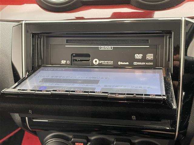 スイフトスポーツ ベースグレード　純正８型ナビ　全方位カメラ　禁煙　シートヒーター　クルコン　ＥＴＣ　デュアルセンサーブレーキサポート　衝突軽減装置　車線逸脱　ＬＥＤオートライト　フォグランプ　フルセグＴＶ　Ｂｌｕｅｔｏｏｔｈ　ＵＳＢ（13枚目）