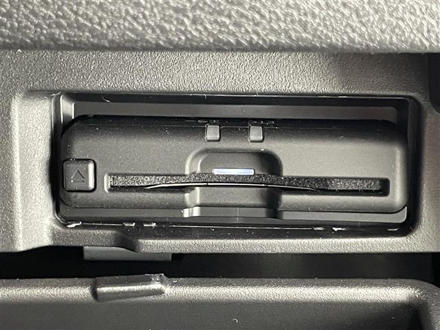 セレナ ｅ－パワー　ハイウェイスターＶ　純正１０型ナビ　全方位カメラ　禁煙　プロパイロット　デジタルインナーミラー　ＢＳＭ　ハンズフリー両側パワスラ　ＥＴＣ　衝突軽減　追従クルコン　ハンドル支援　ＬＥＤオートライト　コーナーセンサ　ドラレコ（7枚目）