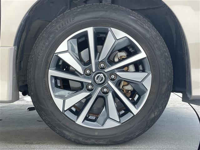 セレナ ｅ－パワー　ハイウェイスターＶ　純正１０型ナビ　全方位カメラ　禁煙　プロパイロット　デジタルインナーミラー　ＢＳＭ　ハンズフリー両側パワスラ　ＥＴＣ　衝突軽減　追従クルコン　ハンドル支援　ＬＥＤオートライト　コーナーセンサ　ドラレコ（8枚目）