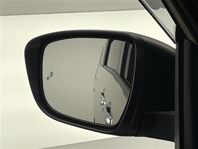 セレナ ｅ－パワー　ハイウェイスターＶ　純正１０型ナビ　全方位カメラ　禁煙　プロパイロット　デジタルインナーミラー　ＢＳＭ　ハンズフリー両側パワスラ　ＥＴＣ　衝突軽減　追従クルコン　ハンドル支援　ＬＥＤオートライト　コーナーセンサ　ドラレコ（9枚目）