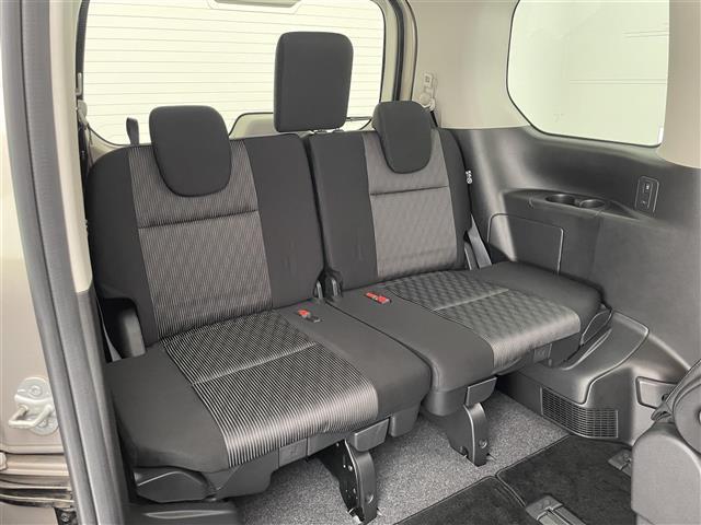 セレナ ｅ－パワー　ハイウェイスターＶ　純正１０型ナビ　全方位カメラ　禁煙　プロパイロット　デジタルインナーミラー　ＢＳＭ　ハンズフリー両側パワスラ　ＥＴＣ　衝突軽減　追従クルコン　ハンドル支援　ＬＥＤオートライト　コーナーセンサ　ドラレコ（21枚目）