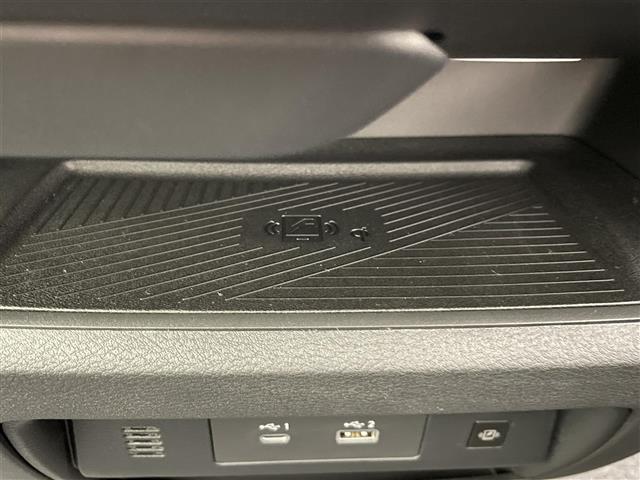 セレナ e-パワー ハイウェイスターV 登録済未使用車 純12.3型DAナビTV 禁煙 全方位カメラ プロパイロット BSM 内蔵前後ドラレコ デジタルインナーミラー HDMI ワイヤレス充電 衝突軽減 車線逸脱 両側パワスラ ハンドル支援(7枚目)