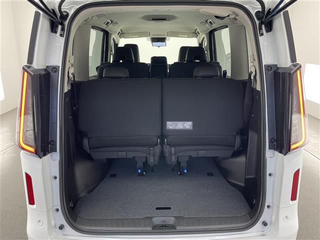 セレナ e-パワー ハイウェイスターV 登録済未使用車 純12.3型DAナビTV 禁煙 全方位カメラ プロパイロット BSM 内蔵前後ドラレコ デジタルインナーミラー HDMI ワイヤレス充電 衝突軽減 車線逸脱 両側パワスラ ハンドル支援(23枚目)