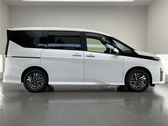 セレナ e-パワー ハイウェイスターV 登録済未使用車 純12.3型DAナビTV 禁煙 全方位カメラ プロパイロット BSM 内蔵前後ドラレコ デジタルインナーミラー HDMI ワイヤレス充電 衝突軽減 車線逸脱 両側パワスラ ハンドル支援(40枚目)