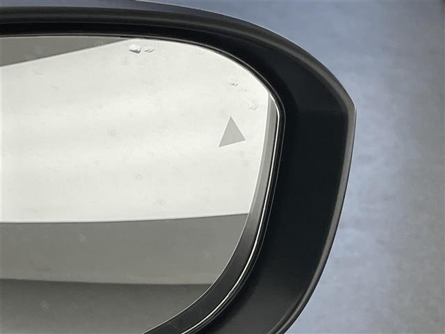 セレナ e-パワー ハイウェイスターV 登録済未使用車 純12.3型DAナビTV 禁煙 全方位カメラ プロパイロット BSM 内蔵前後ドラレコ デジタルインナーミラー HDMI ワイヤレス充電 衝突軽減 車線逸脱 両側パワスラ ハンドル支援(6枚目)