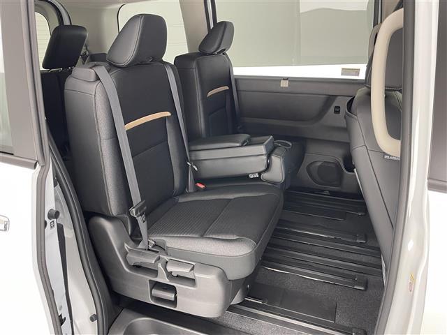 セレナ e-パワー ハイウェイスターV 登録済未使用車 純12.3型DAナビTV 禁煙 全方位カメラ プロパイロット BSM 内蔵前後ドラレコ デジタルインナーミラー HDMI ワイヤレス充電 衝突軽減 車線逸脱 両側パワスラ ハンドル支援(20枚目)