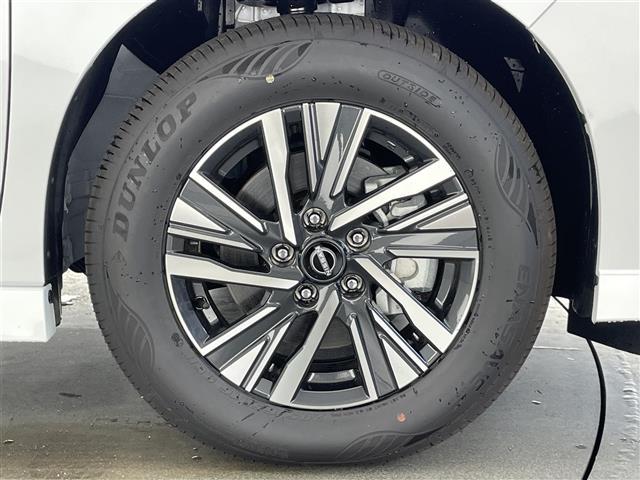 セレナ e-パワー ハイウェイスターV 登録済未使用車 純12.3型DAナビTV 禁煙 全方位カメラ プロパイロット BSM 内蔵前後ドラレコ デジタルインナーミラー HDMI ワイヤレス充電 衝突軽減 車線逸脱 両側パワスラ ハンドル支援(26枚目)