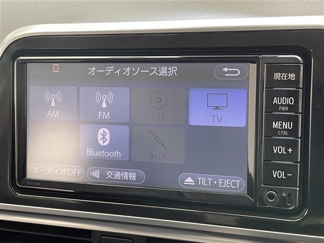 シエンタ ハイブリッドＧ　クエロ　純正ナビ　シートヒーター　ドラレコ　禁煙　バックカメラ　両側パワスラ　ＥＴＣ　セーフティセンス　衝突軽減　車線逸脱　ワイパーデアイサー　ＬＥＤオートライト　フォグランプ　純正ＯＰ１６ＡＷ　ハーフレザー（3枚目）