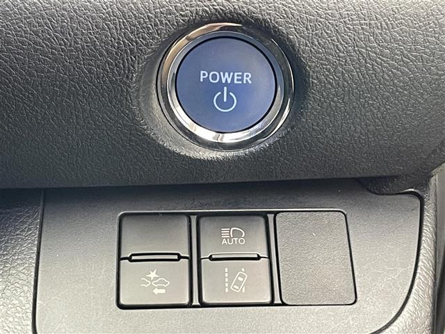 シエンタ ハイブリッドＧ　クエロ　純正ナビ　シートヒーター　ドラレコ　禁煙　バックカメラ　両側パワスラ　ＥＴＣ　セーフティセンス　衝突軽減　車線逸脱　ワイパーデアイサー　ＬＥＤオートライト　フォグランプ　純正ＯＰ１６ＡＷ　ハーフレザー（9枚目）