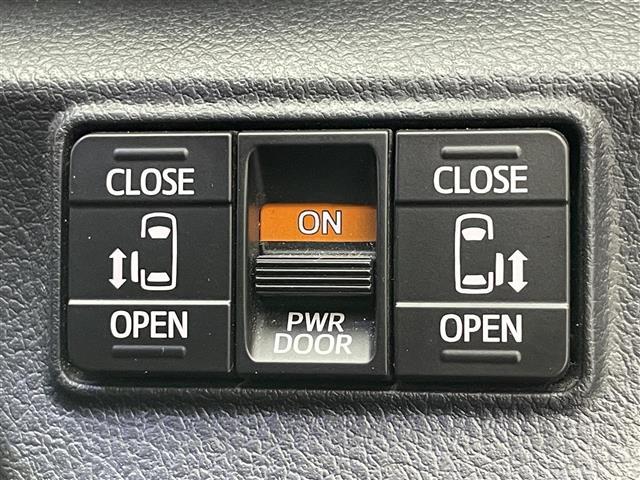 シエンタ ハイブリッドＧ　クエロ　純正ナビ　シートヒーター　ドラレコ　禁煙　バックカメラ　両側パワスラ　ＥＴＣ　セーフティセンス　衝突軽減　車線逸脱　ワイパーデアイサー　ＬＥＤオートライト　フォグランプ　純正ＯＰ１６ＡＷ　ハーフレザー（12枚目）