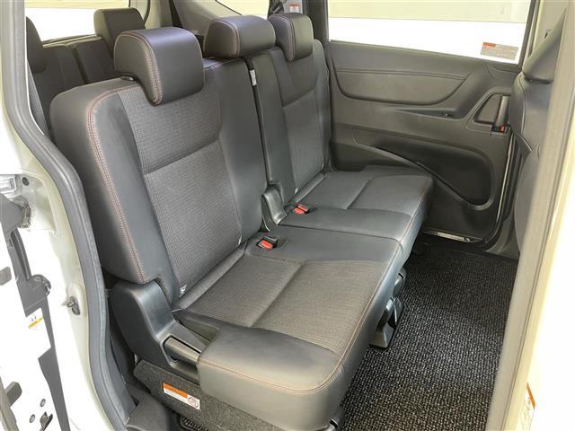 シエンタ ハイブリッドＧ　クエロ　純正ナビ　シートヒーター　ドラレコ　禁煙　バックカメラ　両側パワスラ　ＥＴＣ　セーフティセンス　衝突軽減　車線逸脱　ワイパーデアイサー　ＬＥＤオートライト　フォグランプ　純正ＯＰ１６ＡＷ　ハーフレザー（20枚目）