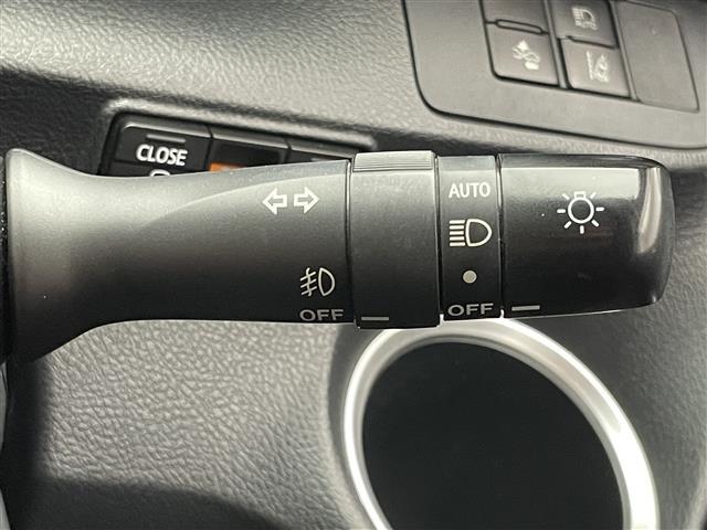 シエンタ ハイブリッドＧ　クエロ　純正ナビ　シートヒーター　ドラレコ　禁煙　バックカメラ　両側パワスラ　ＥＴＣ　セーフティセンス　衝突軽減　車線逸脱　ワイパーデアイサー　ＬＥＤオートライト　フォグランプ　純正ＯＰ１６ＡＷ　ハーフレザー（32枚目）