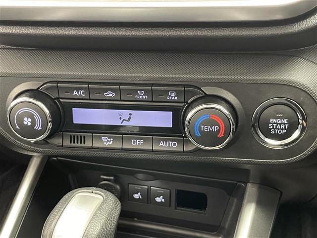 ロッキー プレミアムＧ　シートヒーター　追従クルコン　禁煙　スマアシＩＩＩ　衝突軽減　電動パーキング　オートホールド　ハーフレザー　コーナーセンサー　ＬＥＤオートライト　フォグランプ　純正フロアマット　ＵＳＢポート　フォグラ（4枚目）