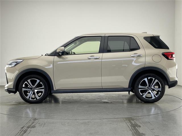 ロッキー プレミアムＧ　シートヒーター　追従クルコン　禁煙　スマアシＩＩＩ　衝突軽減　電動パーキング　オートホールド　ハーフレザー　コーナーセンサー　ＬＥＤオートライト　フォグランプ　純正フロアマット　ＵＳＢポート　フォグラ（17枚目）