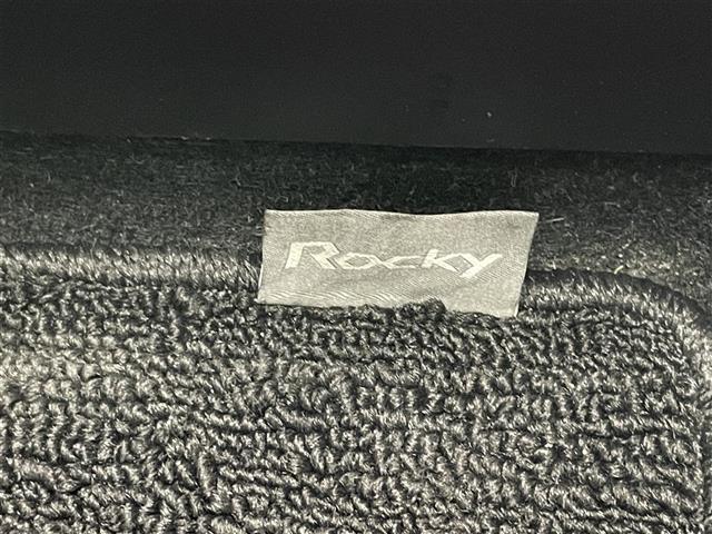 ロッキー プレミアムＧ　シートヒーター　追従クルコン　禁煙　スマアシＩＩＩ　衝突軽減　電動パーキング　オートホールド　ハーフレザー　コーナーセンサー　ＬＥＤオートライト　フォグランプ　純正フロアマット　ＵＳＢポート　フォグラ（26枚目）