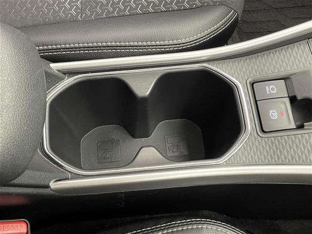 ロッキー プレミアムＧ　シートヒーター　追従クルコン　禁煙　スマアシＩＩＩ　衝突軽減　電動パーキング　オートホールド　ハーフレザー　コーナーセンサー　ＬＥＤオートライト　フォグランプ　純正フロアマット　ＵＳＢポート　フォグラ（27枚目）