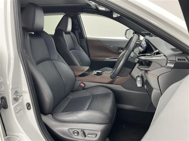 ハリアーハイブリッド Z レザーパッケージ 純正12.3型ナビ 調光ルーフ JBL 禁煙 全方位カメラ デジタルインナーミラー 黒革 シートヒーター 電動リアゲート 前後ドラレコ 衝突軽減 追従クルコン BSM HUD コーナーセンサ フルセグ(19枚目)