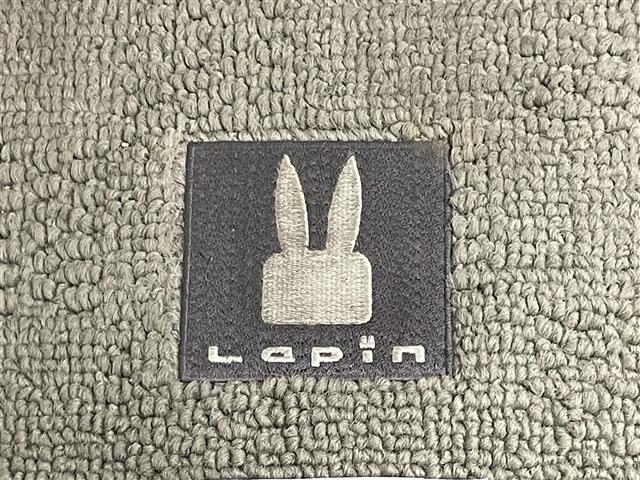 アルトラパン S 純正ナビ 全方位カメラ シートヒーター 禁煙車 レーダーブレーキサポート 衝突軽減 HIDヘッドライト 純正フロアマット オートライト DVD USB フルセグTV ツートンカラー プッシュスタート(27枚目)