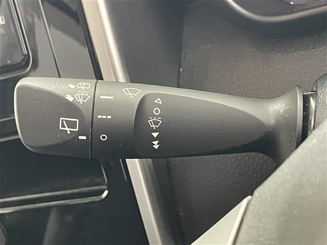 ルーミー カスタムＧ　Ｓ　純正ナビ　シートヒーター　ＳＡＩＩ　禁煙　バックカメラ　クルーズコントロール　ＥＴＣ　プッシュスタート　ＬＥＤオートライト　フォグランプ　衝突軽減　両側パワースライドドア　純正ドラレコ　純正フロアマッ（32枚目）